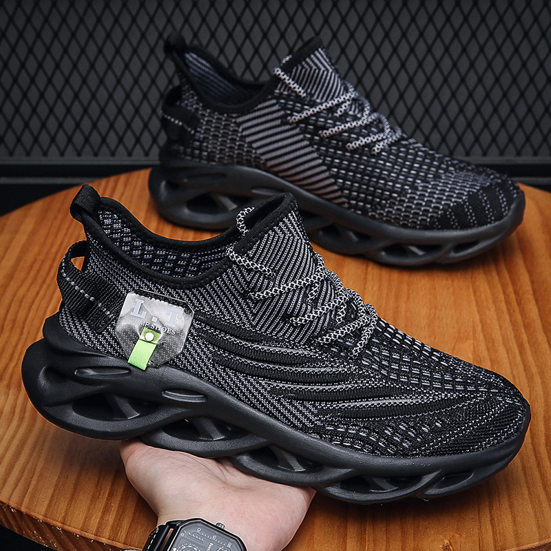 Porous Mesh Upper Men Sneakers - Outdoor Sport With Sticks บทวิจารณ์และราคา